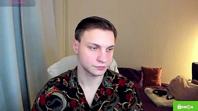 handsome guy01 online show from March 22, 10:48 pm