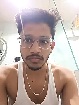 skinnyyyyyyyyy online show from December 19, 4:53 am