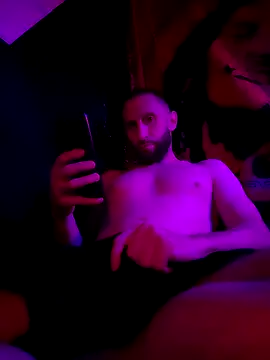 maccdaddy87 online show from May 21, 9:37 am