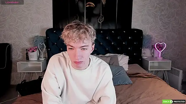 TrevorBenson online show from November 25, 3:30 am