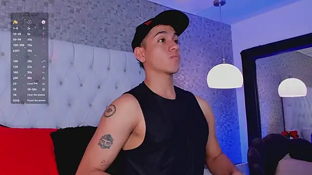 OliverSilverr online show from February 23, 12:11 pm