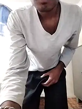 Snapshot of niranjan_07_ chatting on January 7, 7:28 pm niranjan 07  online show from January 7, 7:28 pm