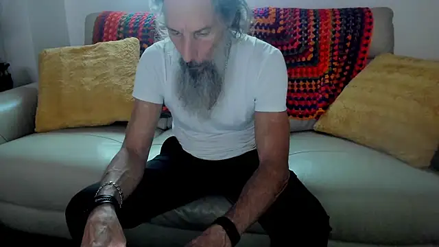 mindphu k online show from April 14, 11:59 pm