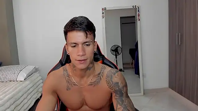 pettergrey1 online show from February 14, 12:22 pm