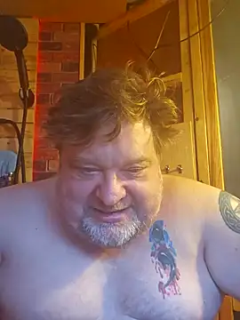 alienbunny online show from February 11, 6:01 pm