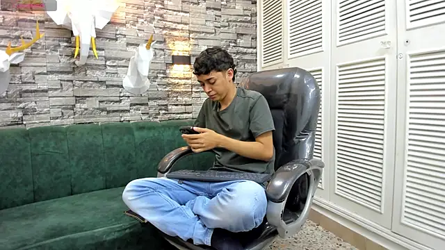 DamiBright online show from November 24, 5:36 pm