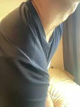 YU-KI00 online show from April 14, 3:39 am