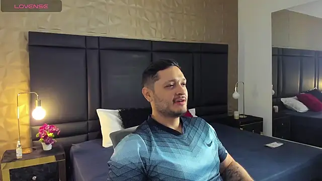 JossAckland online show from December 9, 11:58 am