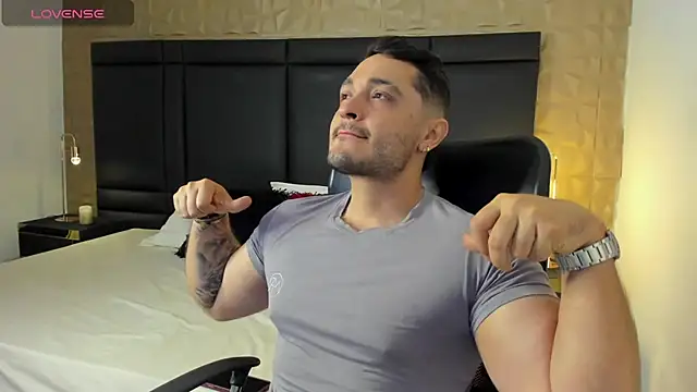 JossAckland online show from December 30, 11:48 am