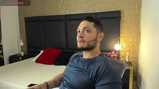 JossAckland online show from December 18, 11:34 am