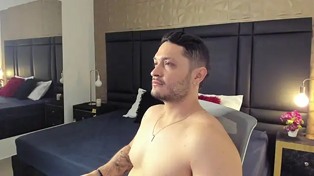 JossAckland online show from December 11, 11:54 am