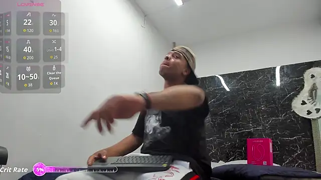 ada-brooke online show from December 17, 12:34 pm