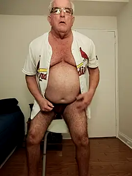 Shoreguy69 online show from December 2, 12:30 pm