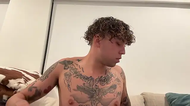 Youngjoshy online show from December 6, 11:58 pm