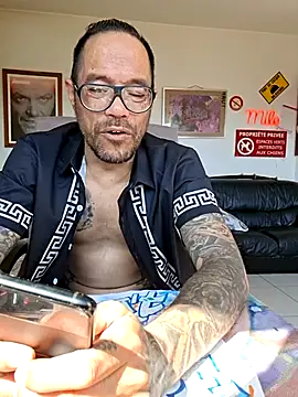 mileflav0r online show from May 26, 9:05 am
