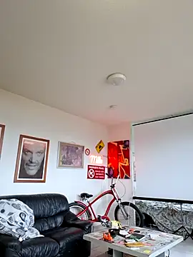 mileflav0r online show from April 2, 8:00 am