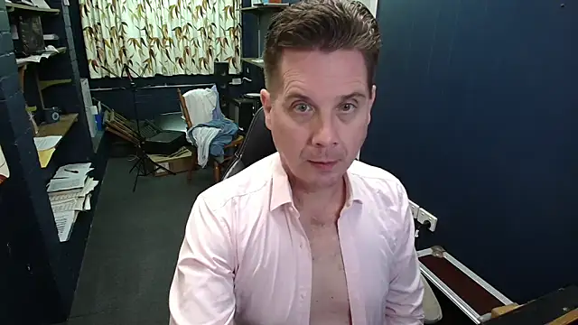 tilobinder online show from June 6, 3:07 pm