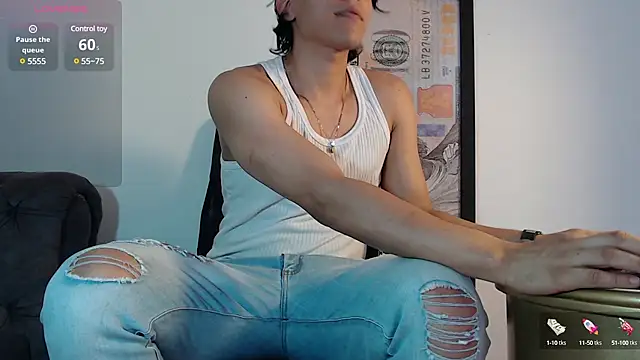 Snapshot of angelbianchii chatting on January 6, 7:02 pm angelbianchii online show from January 6, 7:02 pm