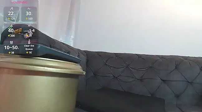 Snapshot of angelbianchii chatting on December 6, 7:34 pm angelbianchii online show from December 6, 7:34 pm