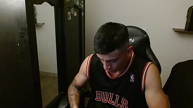 kv   xxx  online show from February 27, 3:18 am