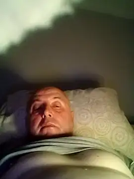 Snapshot of Necas197 chatting on December 13, 8:37 pm Necas197 online show from December 13, 8:37 pm