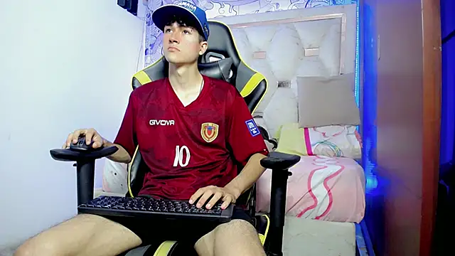 johnny cagee online show from November 26, 4:26 am