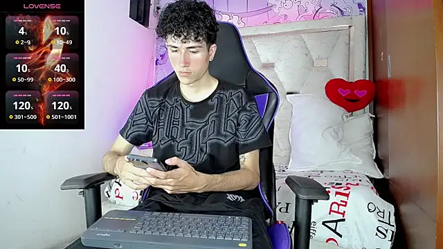 johnny cagee online show from March 13, 3:47 am