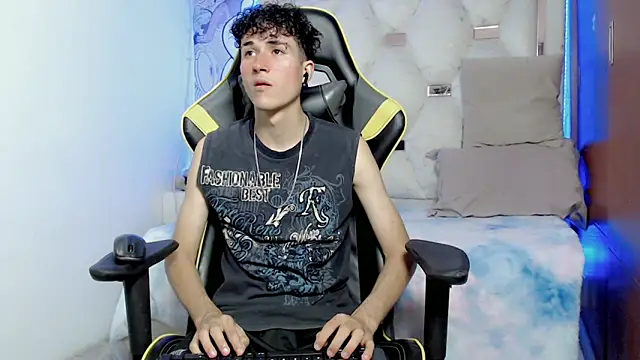 johnny cagee online show from October 27, 5:54 am