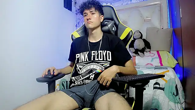 johnny cagee online show from November 22, 7:41 am