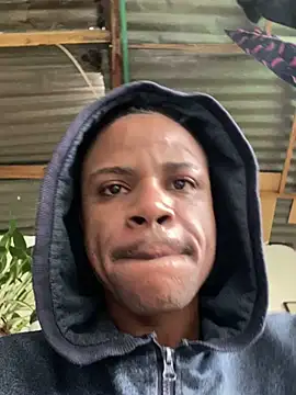 Snapshot of ElNegroRony chatting on February 10, 2:37 pm ElNegroRony online show from February 10, 2:37 pm