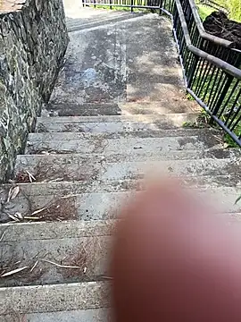 Snapshot of ElNegroRony chatting on December 9, 2:51 pm ElNegroRony online show from December 9, 2:51 pm