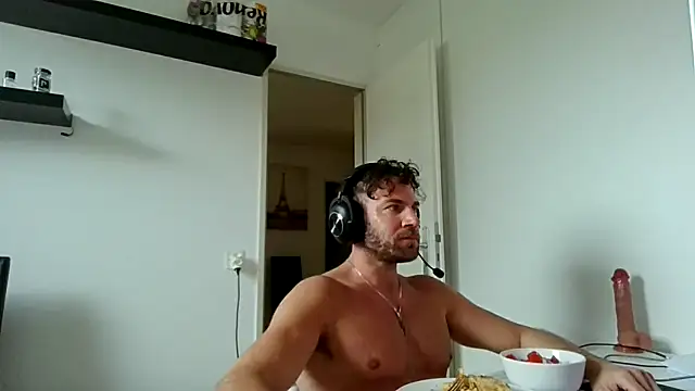 alpha-hunk online show from April 20, 1:35 pm