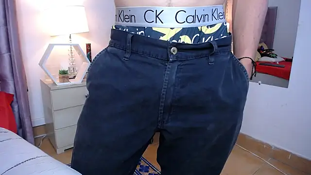 Sr Magnus  online show from October 9, 7:35 am