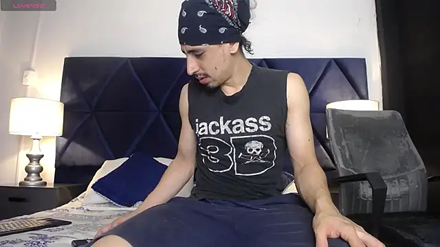 Sr Magnus  online show from February 4, 1:06 pm