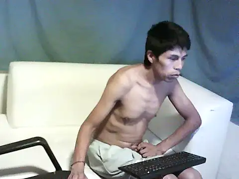 dani07- online show from February 8, 11:35 pm