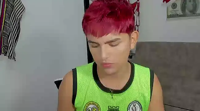 Lyam ap online show from December 27, 7:40 am