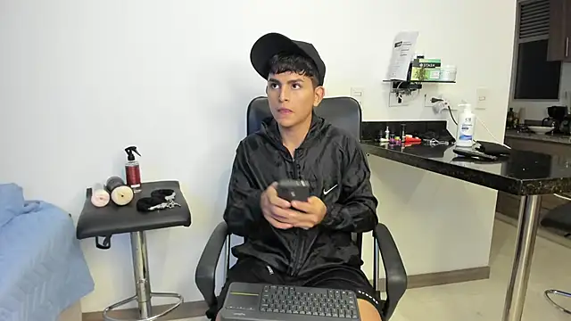 Lyam ap online show from January 16, 8:43 am