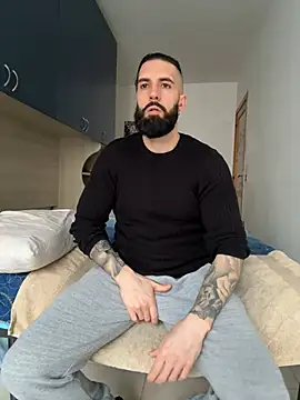 Snapshot of Gioeltoro89 chatting on February 8, 11:44 am Gioeltoro89 online show from February 8, 11:44 am