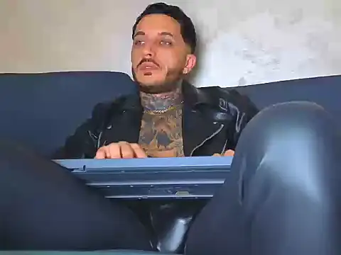 MentoXXL online show from November 9, 5:50 pm