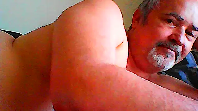 Snapshot of GayPourToi chatting on October 24, 3:25 pm GayPourToi online show from October 24, 3:25 pm