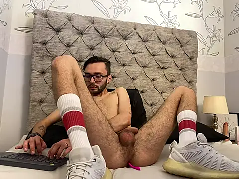 Snapshot of jakemagnus chatting on January 19, 4:22 am jakemagnus online show from January 19, 4:22 am