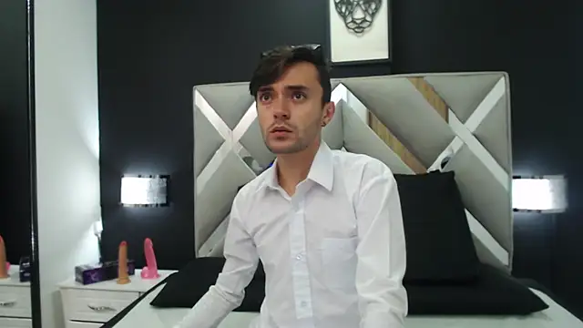 Snapshot of jakemagnus chatting on December 2, 12:16 pm jakemagnus online show from December 2, 12:16 pm