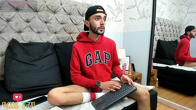 Snapshot of jakemagnus chatting on January 10, 5:24 pm jakemagnus online show from January 10, 5:24 pm