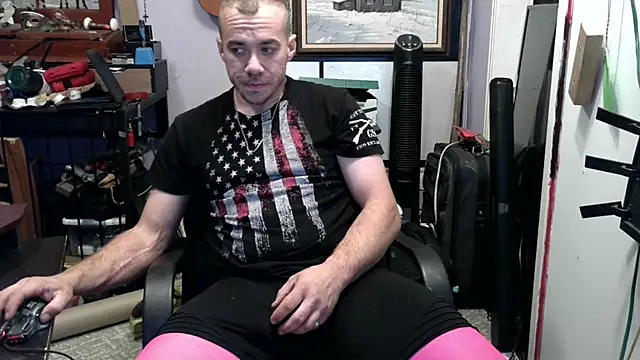 ScubaStevex online show from November 9, 11:09 pm