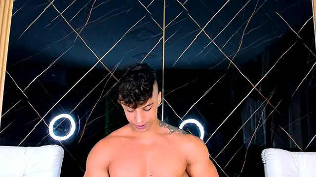 Owen Muzcle online show from September 24, 3:10 pm