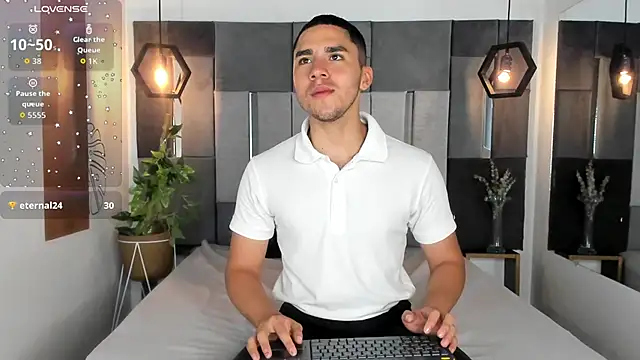 LiamNovak online show from September 16, 11:22 am