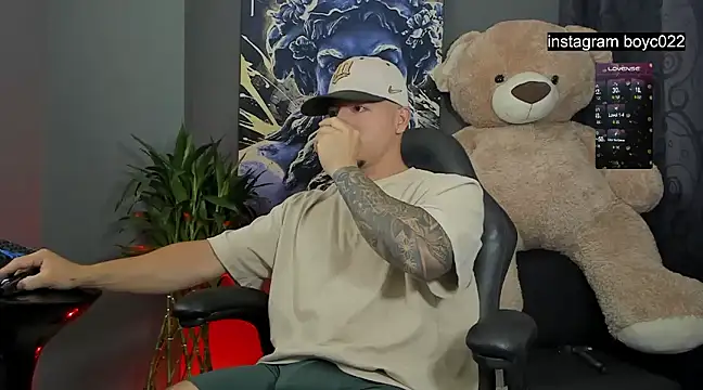 boyc022  online show from February 15, 4:36 am