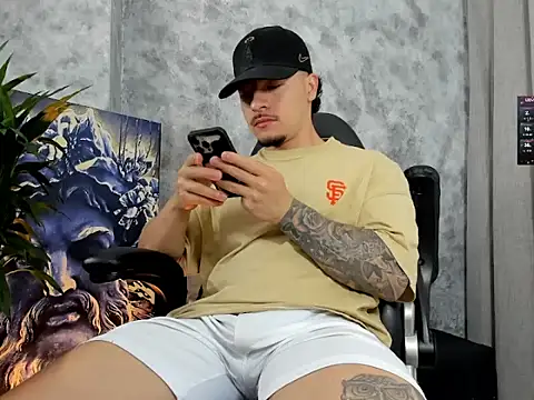 boyc022  online show from November 11, 11:10 pm