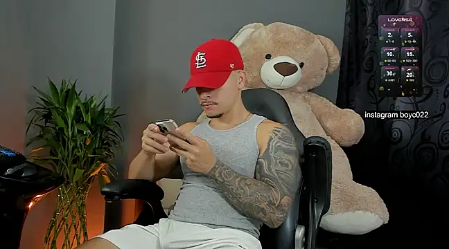 boyc022  online show from February 21, 12:28 pm