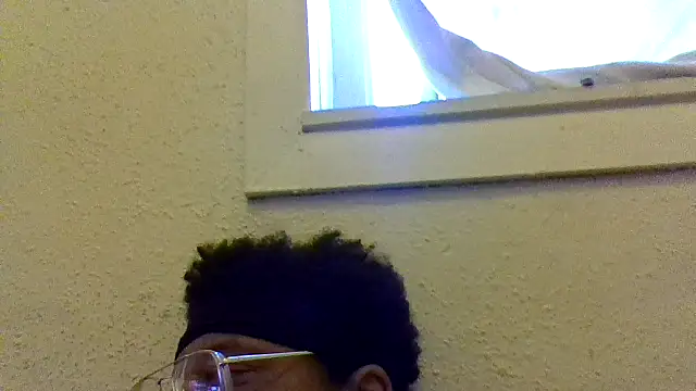 dvaughn3117 online show from April 10, 11:56 pm